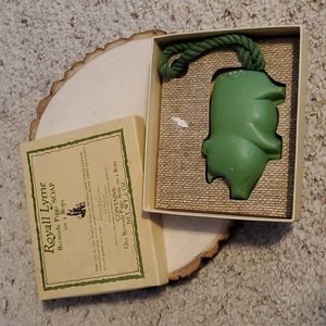 Vintage Royall Lyme Bermuda Pigge Soap on a Rope 6 oz